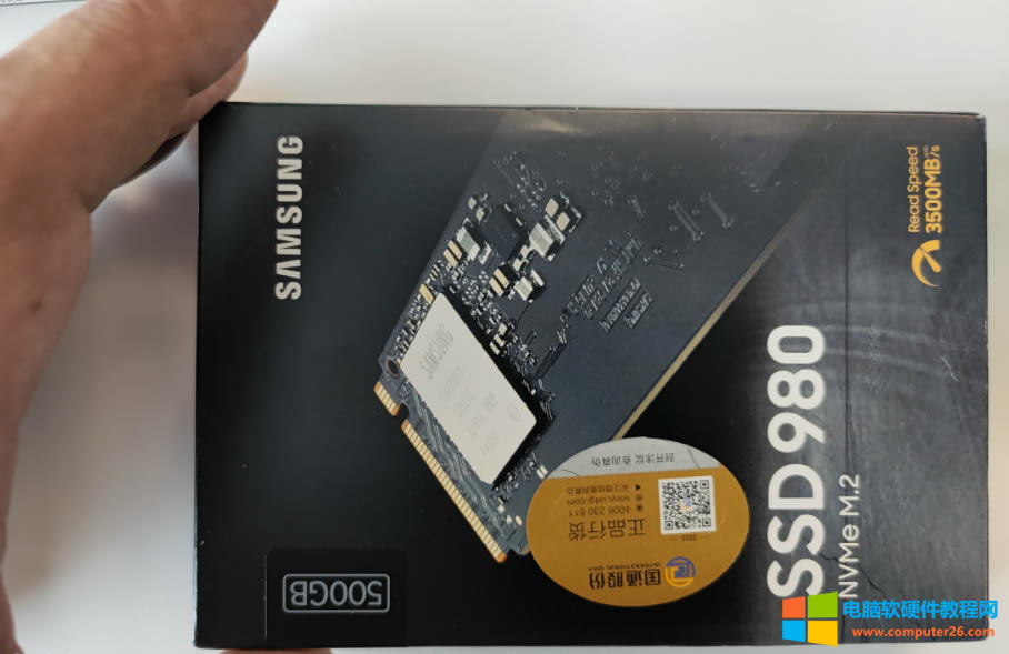 �����ĳɾ�VISTRO 3690С���C����M.2�ӿ����ǹ̑BӲ�P