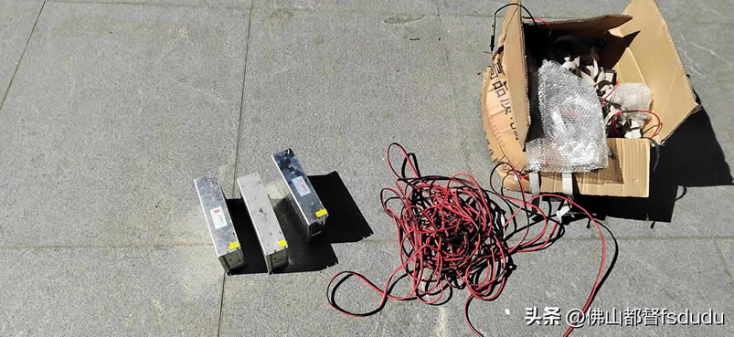 LED�����W�q��������ˣ�������һ�Wһ�W�Зl�y���Ͻ�Q����