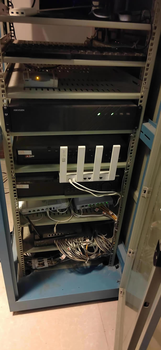 �T�����C���ڵęC��