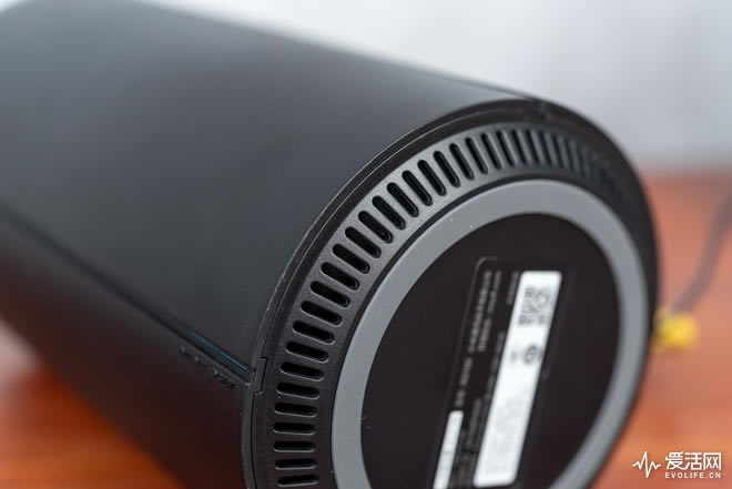 С��ȫǧ��·��AC2100�y(c��)�u(p��ng)