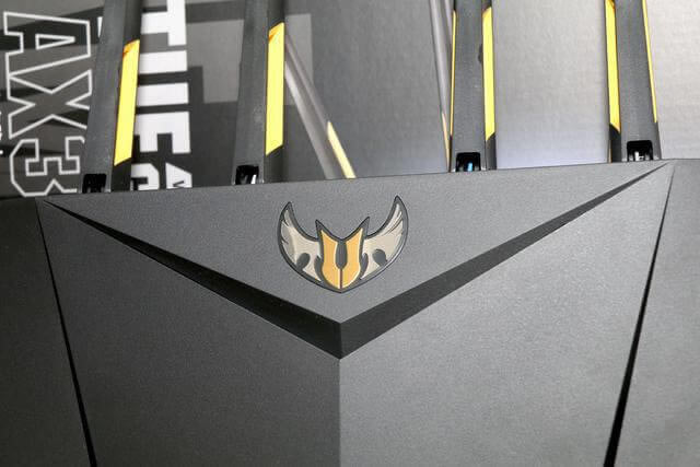 ͬ��WiFi6 �h(yu��n)���ߵ͸���ͬ �A�TTUF-AX3000 PK �W(w��ng)��RAX40