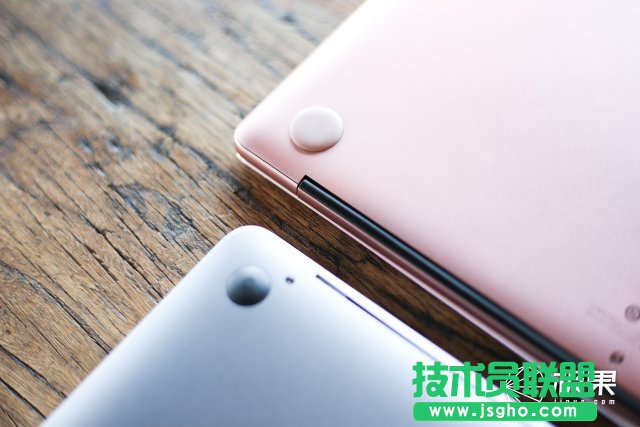 �A��MateBook X���O��MacBook�Ă�(g��)�ð�����(du��)���u(p��ng)�y(c��)