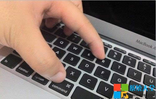 MacOS系統(tǒng)重裝詳細(xì)步驟 蘋果電腦重裝系統(tǒng)圖文教程 蘋果系統(tǒng)重裝圖文詳解 系統(tǒng)之家